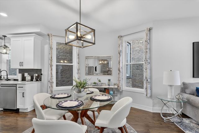 2817 N Sacramento Avenue, Chicago, IL 60618