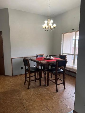 713 Gyrfalcon Drive, Norman, OK 73072