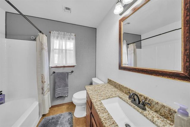 713 Gyrfalcon Drive, Norman, OK 73072