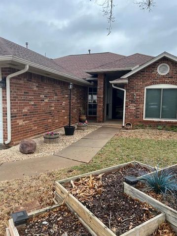 713 Gyrfalcon Drive, Norman, OK 73072