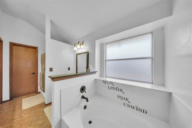 713 Gyrfalcon Drive, Norman, OK 73072