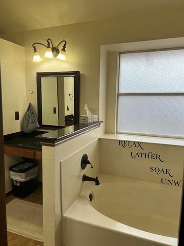 713 Gyrfalcon Drive, Norman, OK 73072