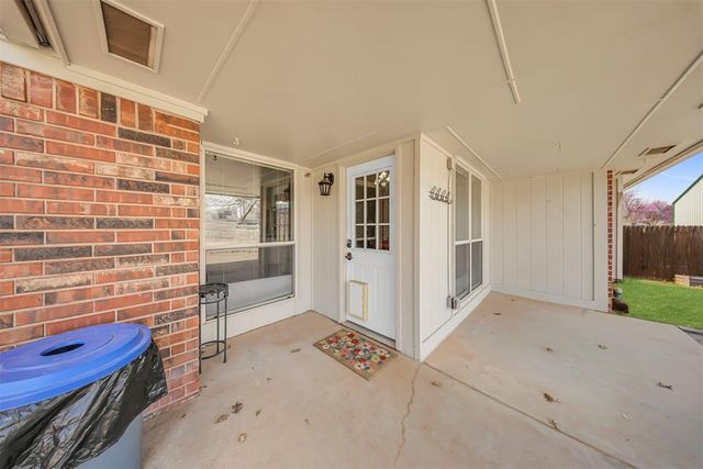 713 Gyrfalcon Drive, Norman, OK 73072