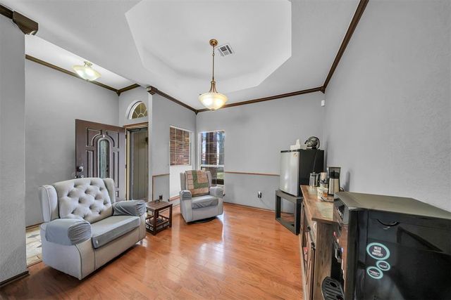 713 Gyrfalcon Drive, Norman, OK 73072