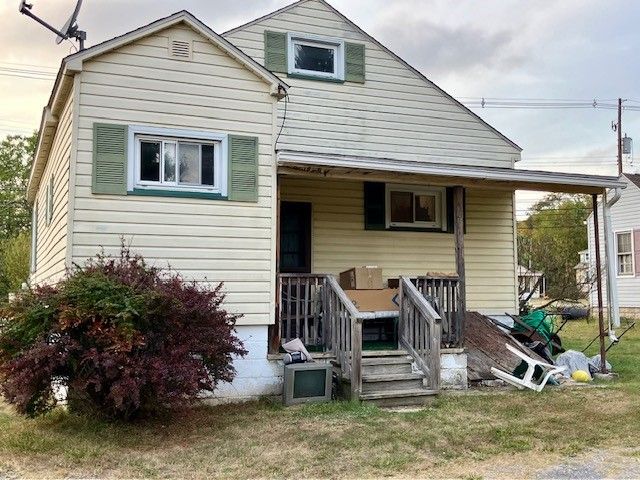 3290 William Penn Avenue, Johnstown, PA 15909