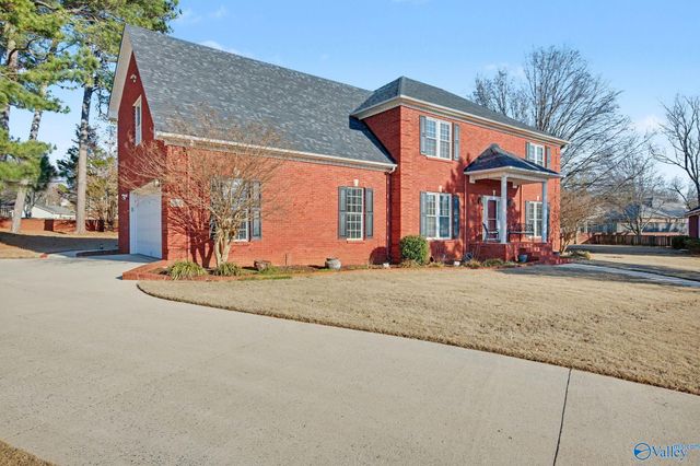 100 Thomas Woods Court, Huntsville, AL 35806