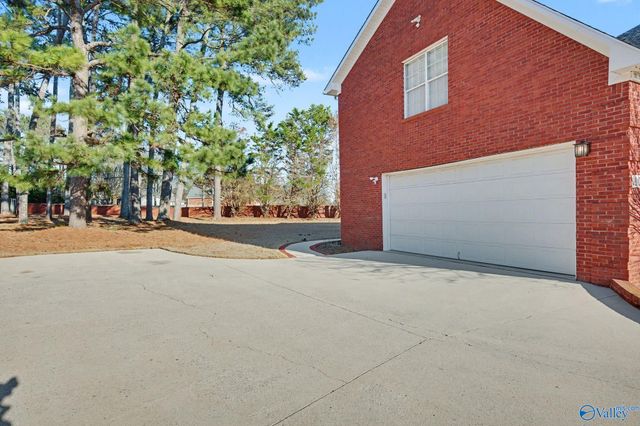 100 Thomas Woods Court, Huntsville, AL 35806