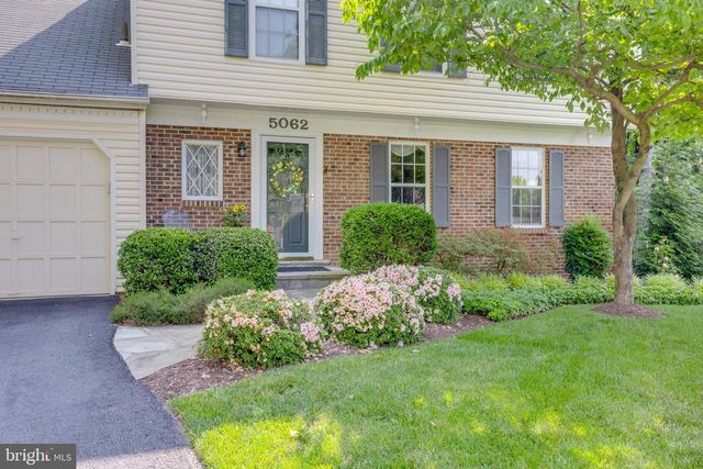 5062 QUEENS WOOD DR, Burke, VA 22015