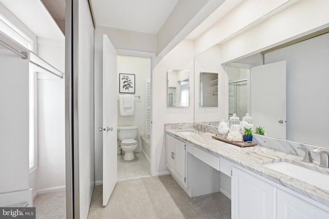 5062 QUEENS WOOD DR, Burke, VA 22015