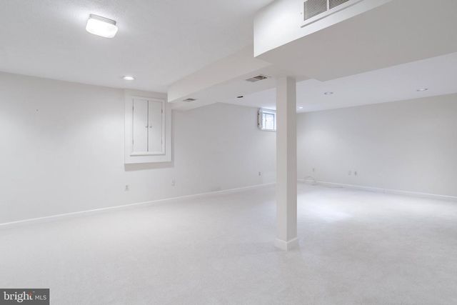 5062 QUEENS WOOD DR, Burke, VA 22015