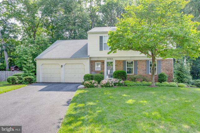 5062 QUEENS WOOD DR, Burke, VA 22015