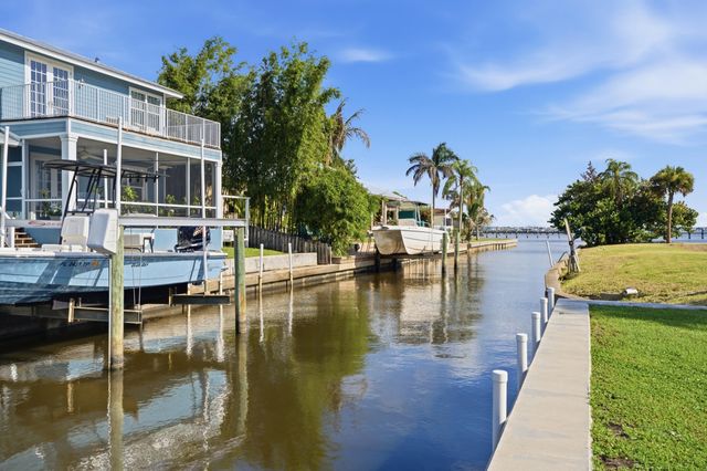 2534 SW CONCH COVE Lane, Palm City, FL 34990