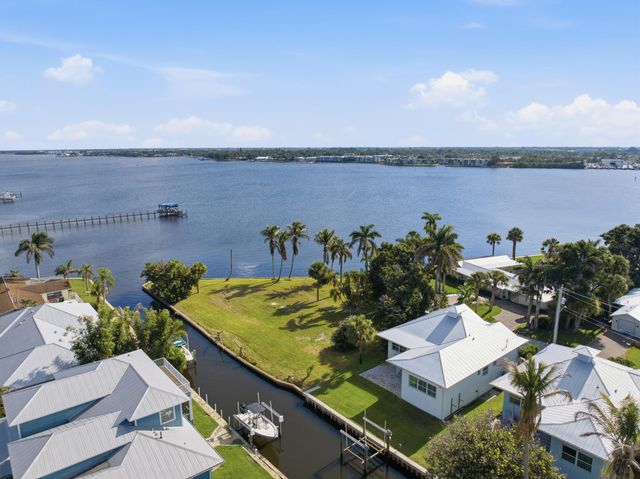 2534 SW CONCH COVE Lane, Palm City, FL 34990