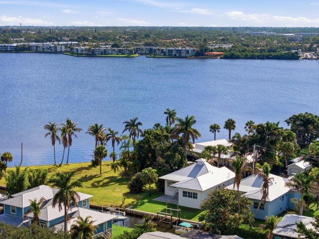 2534 SW CONCH COVE Lane, Palm City, FL 34990