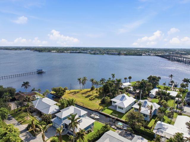 2534 SW CONCH COVE Lane, Palm City, FL 34990