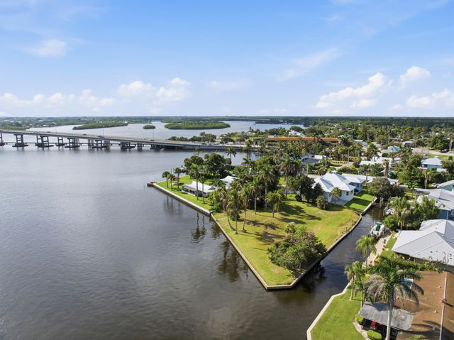 2534 SW CONCH COVE Lane, Palm City, FL 34990
