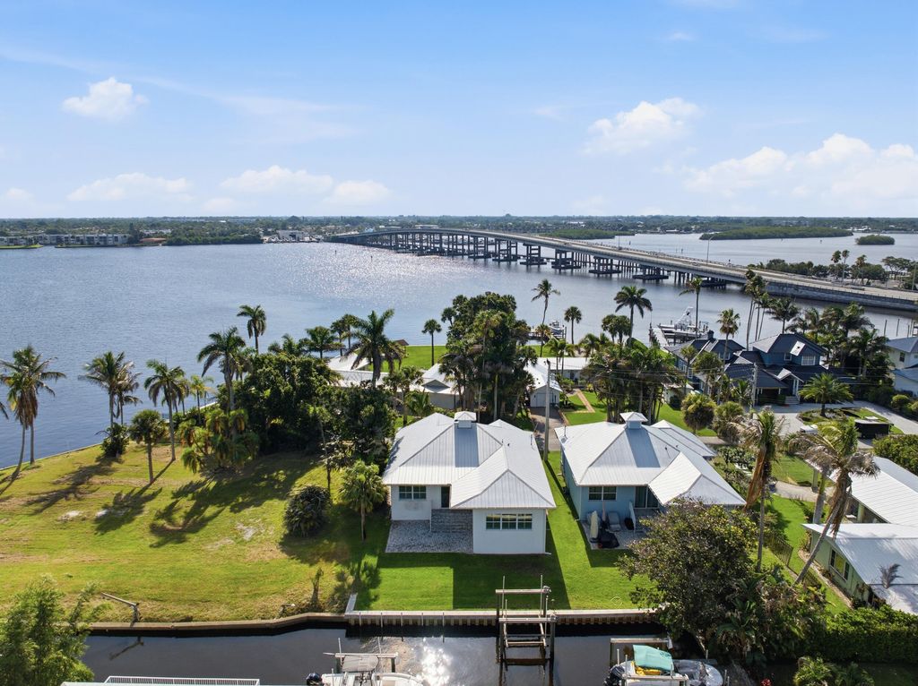 2534 SW CONCH COVE Lane, Palm City, FL 34990