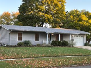 10 Briar Lane, Geneva, IL 60134