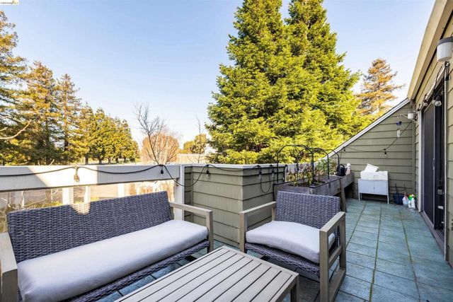 2609 Meadow Crest Court, Richmond, CA 94806