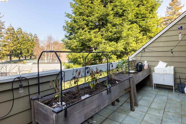 2609 Meadow Crest Court, Richmond, CA 94806