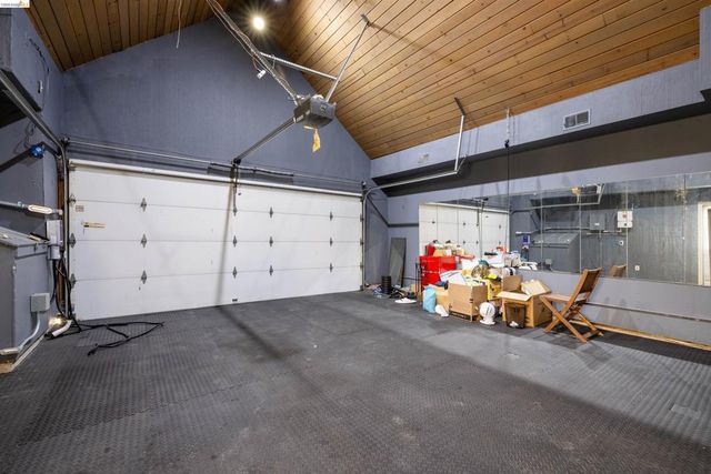 2609 Meadow Crest Court, Richmond, CA 94806