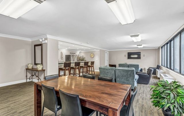 2754 N Hampden Court 1407, Chicago, IL 60614