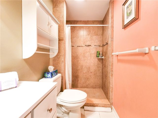 2800 Indian River Boulevard 8M, Vero Beach, FL 32960