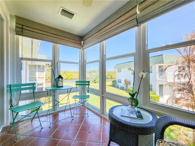 2800 Indian River Boulevard 8M, Vero Beach, FL 32960