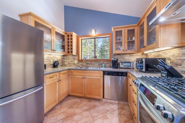 12317 Bennett Flat Road, Truckee, CA 96161