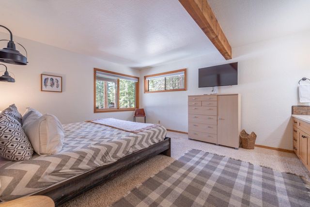 12317 Bennett Flat Road, Truckee, CA 96161