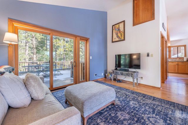 12317 Bennett Flat Road, Truckee, CA 96161