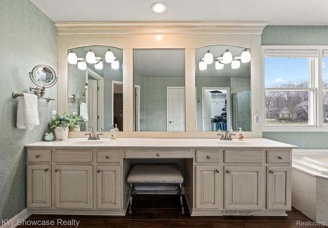 7489 Wyngate Drive, Independence Charter Township, MI 48348