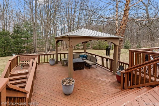 7489 Wyngate Drive, Independence Charter Township, MI 48348