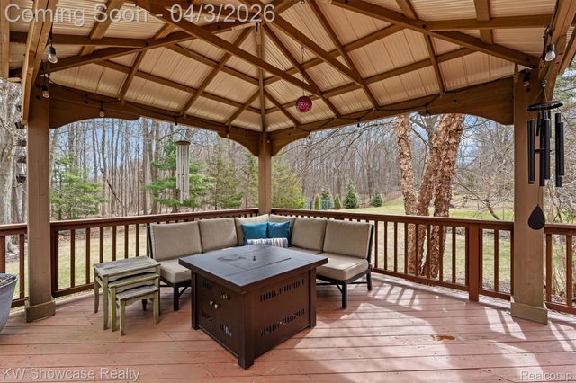 7489 Wyngate Drive, Independence Charter Township, MI 48348