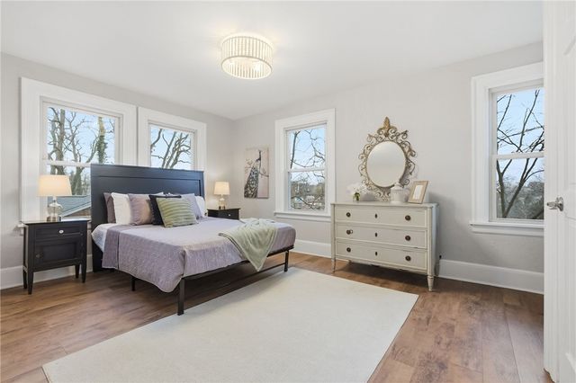 32 Fernwood Ave, Mt Lebanon, PA 15228