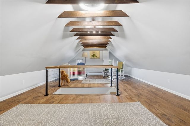 32 Fernwood Ave, Mt Lebanon, PA 15228