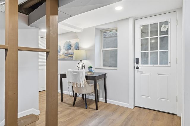 32 Fernwood Ave, Mt Lebanon, PA 15228