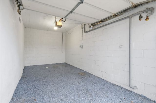 32 Fernwood Ave, Mt Lebanon, PA 15228