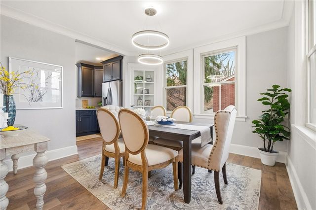 32 Fernwood Ave, Mt Lebanon, PA 15228