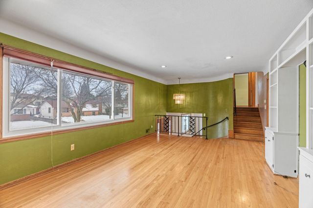 2243 Edgebrook Avenue, Saint Paul, MN 55119