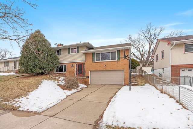 2243 Edgebrook Avenue, Saint Paul, MN 55119