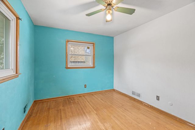 2243 Edgebrook Avenue, Saint Paul, MN 55119