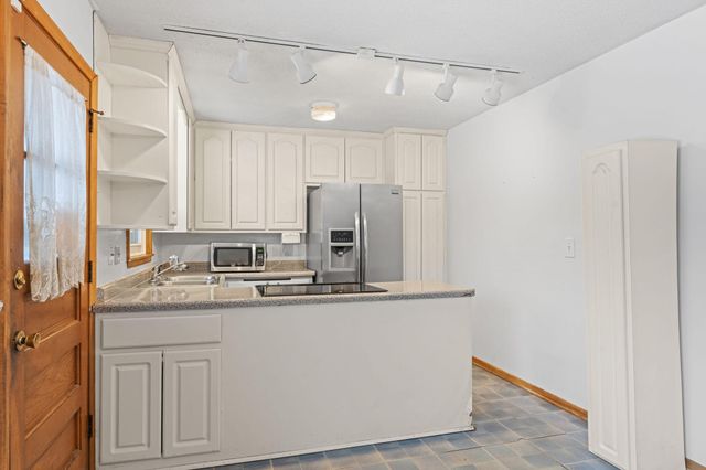 2243 Edgebrook Avenue, Saint Paul, MN 55119