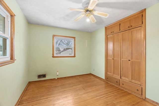 2243 Edgebrook Avenue, Saint Paul, MN 55119