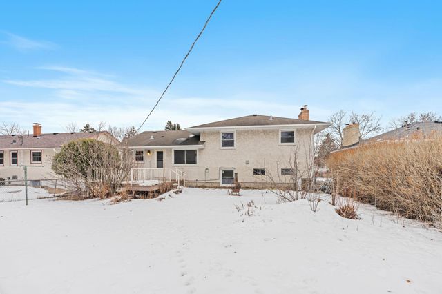 2243 Edgebrook Avenue, Saint Paul, MN 55119