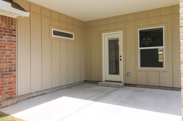 130 Mountain Laurel Way, Noble, OK 73068