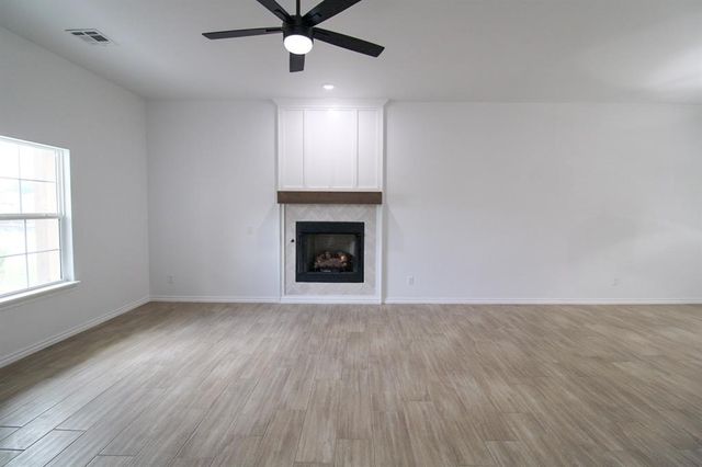130 Mountain Laurel Way, Noble, OK 73068