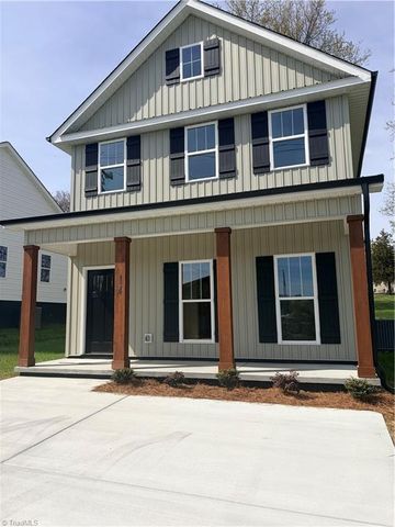 14 W Colonial Drive, Thomasville, NC 27360