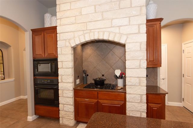 3109 Goldenoak CIR, Round Rock, TX 78681