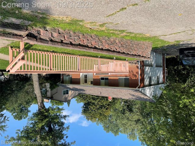 23275 Berg Road, Southfield, MI 48033